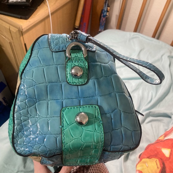 Luxury Guess bag, vintage y2k, good condition - Picture 8 of 8